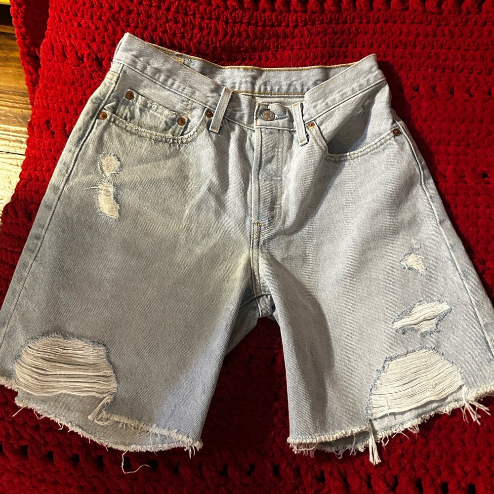 Levi's Light Blue Denim Shorts Size 26
